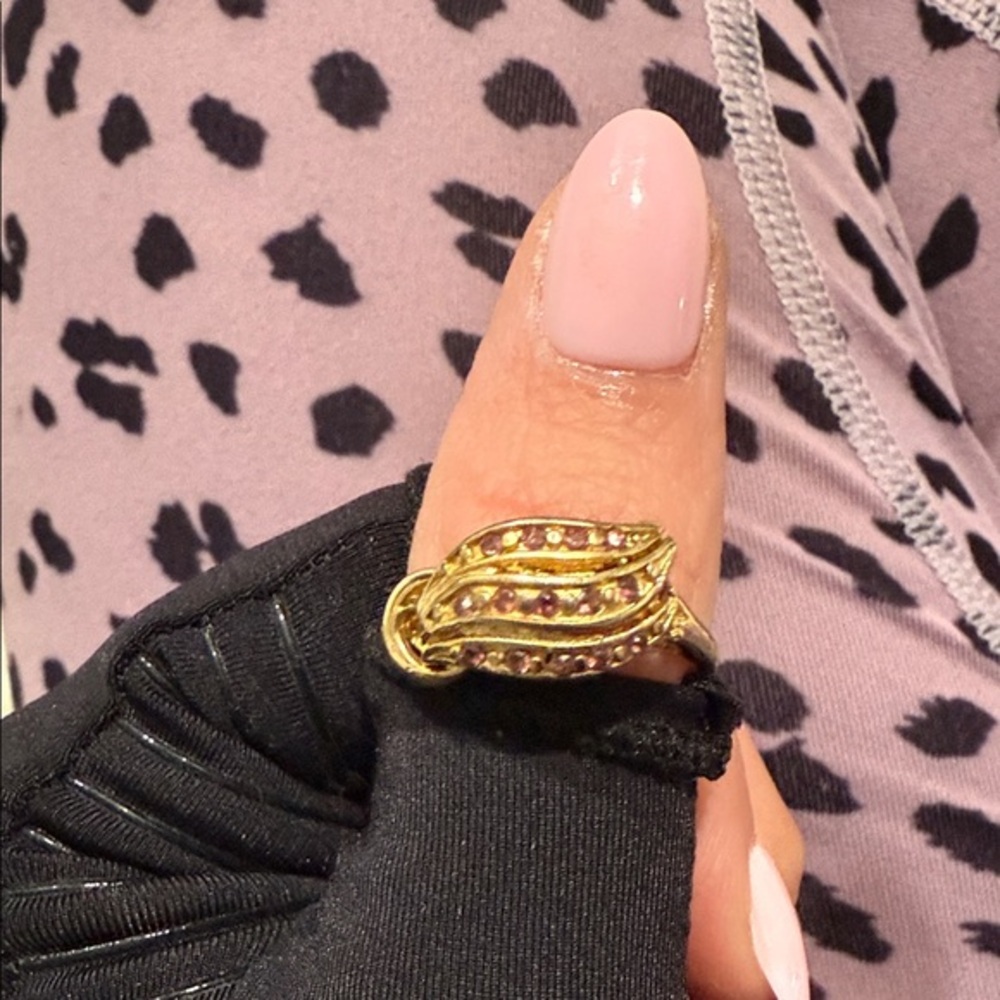 Vintage Elegant Gold and Purple Women's Ring